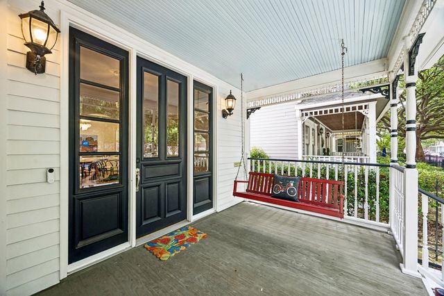 235 W 22nd Street, Houston, TX 77008