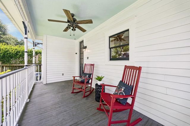 235 W 22nd Street, Houston, TX 77008