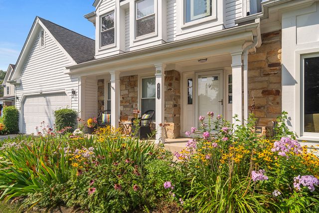 1412 Village Court, Buffalo Grove, IL 60089