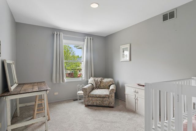 1412 Village Court, Buffalo Grove, IL 60089