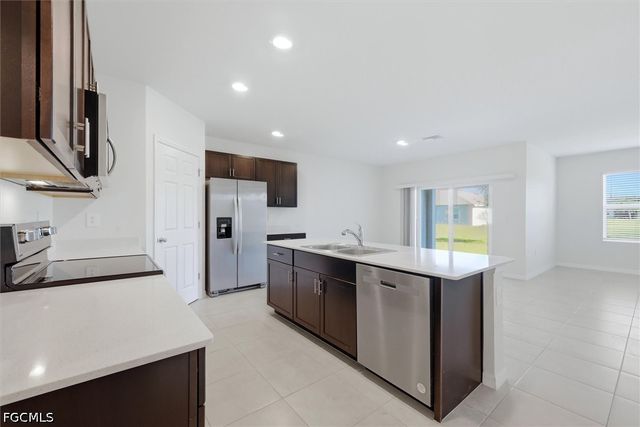 25118 Doredo DR, Punta Gorda, FL 33955