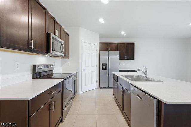 25118 Doredo DR, Punta Gorda, FL 33955