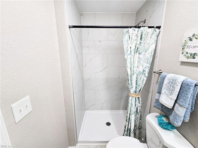 307 Deep Creek RD, Newport News, VA 23606