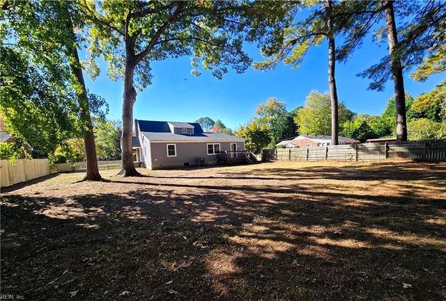 307 Deep Creek RD, Newport News, VA 23606