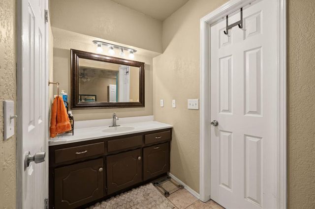 7601 Eastgate Drive, Oklahoma City, OK 73162