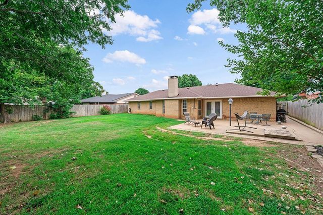 7601 Eastgate Drive, Oklahoma City, OK 73162