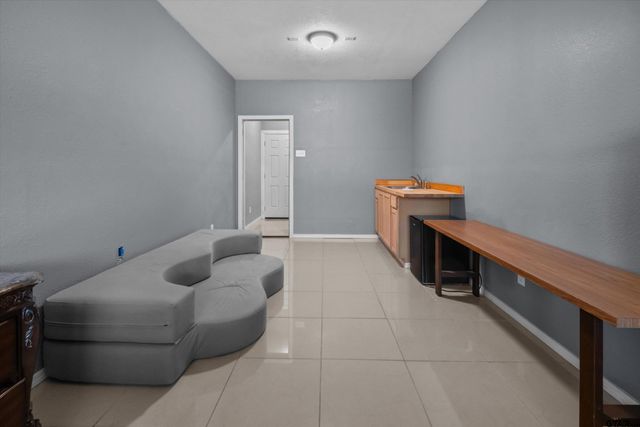 303 Cameron St, Whitehouse, TX 75791