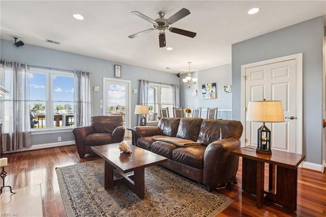 757 Charthouse CIR, Hampton, VA 23664