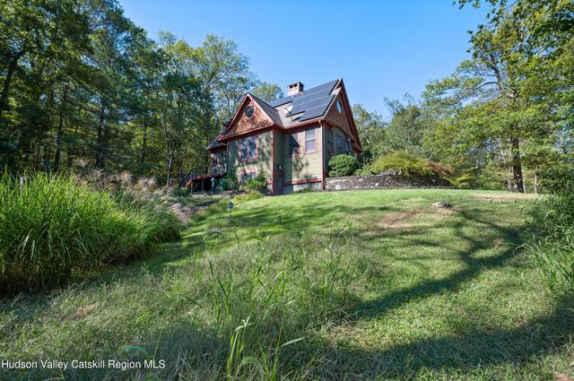 15 Old Farm Road, Rhinebeck, NY 12572
