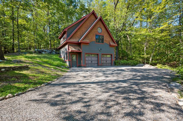 15 Old Farm Road, Rhinebeck, NY 12572