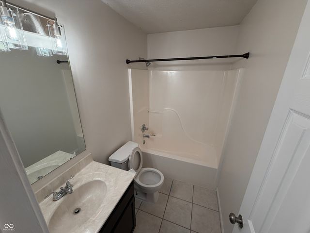 2293 Real Quiet Drive, Indianapolis, IN 46234