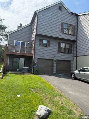 36 Barn Owl Drive, Hackettstown, NJ 07840