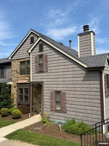 36 Barn Owl Drive, Hackettstown, NJ 07840