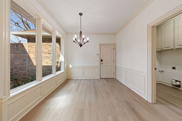 1211 Mackie Drive, Carrollton, TX 75007