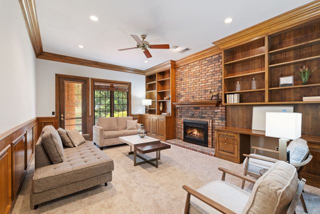 1211 Mackie Drive, Carrollton, TX 75007