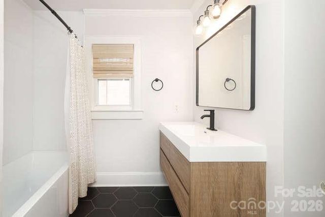 1609 Forsythia Circle, Charlotte, NC 28208