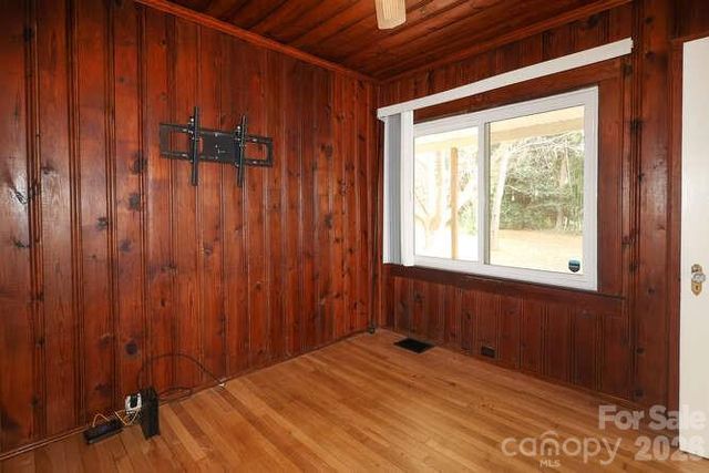 1609 Forsythia Circle, Charlotte, NC 28208