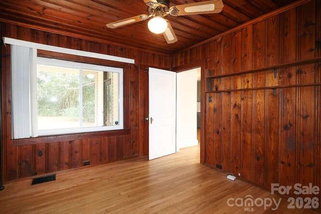 1609 Forsythia Circle, Charlotte, NC 28208