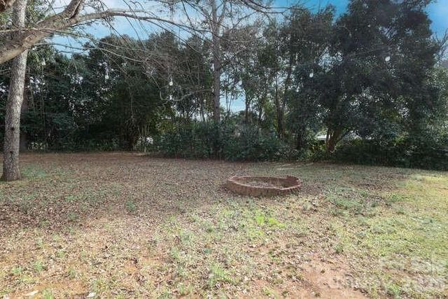 1609 Forsythia Circle, Charlotte, NC 28208