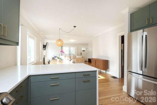 1609 Forsythia Circle, Charlotte, NC 28208