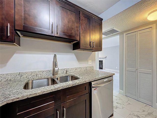 4800 S SEMORAN BOULEVARD 106, Orlando, FL 32822