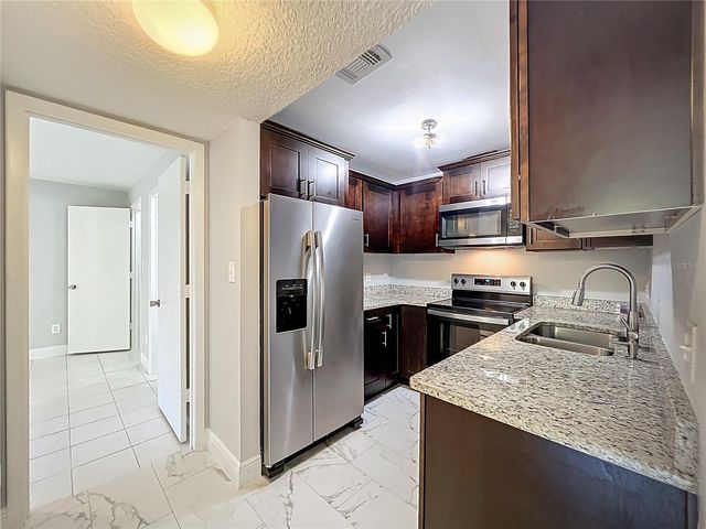 4800 S SEMORAN BOULEVARD 106, Orlando, FL 32822