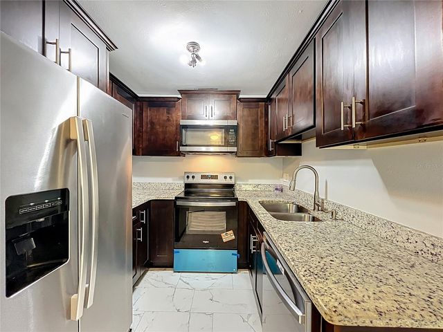 4800 S SEMORAN BOULEVARD 106, Orlando, FL 32822