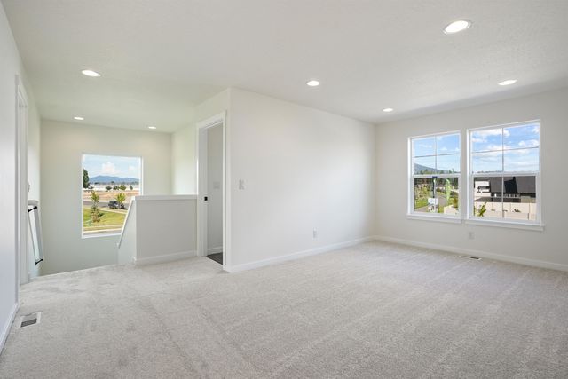 12249 N VALENCIA Ave, Spokane, WA 99208