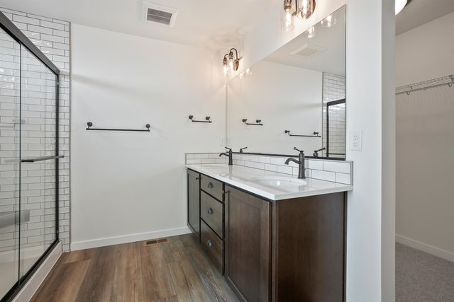 12249 N VALENCIA Ave, Spokane, WA 99208