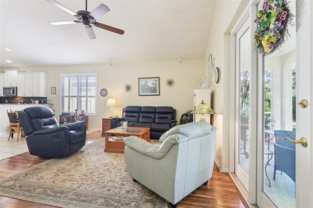 8051 SAINT JAMES WAY, Mount Dora, FL 32757