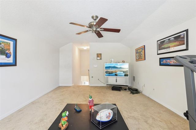 8051 SAINT JAMES WAY, Mount Dora, FL 32757
