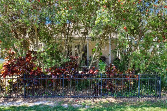 8051 SAINT JAMES WAY, Mount Dora, FL 32757