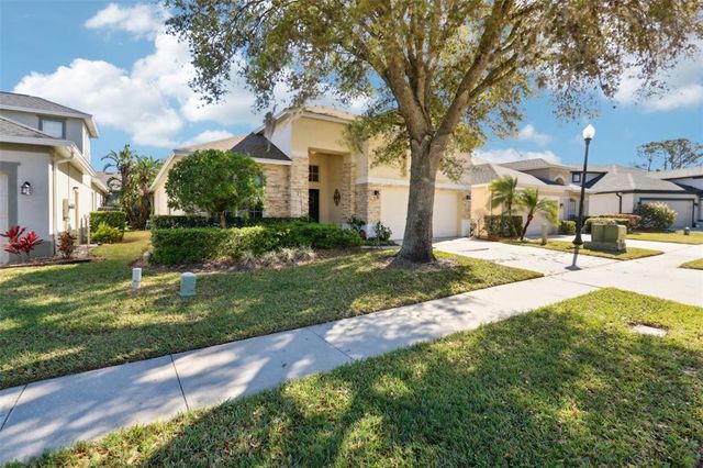 8051 SAINT JAMES WAY, Mount Dora, FL 32757
