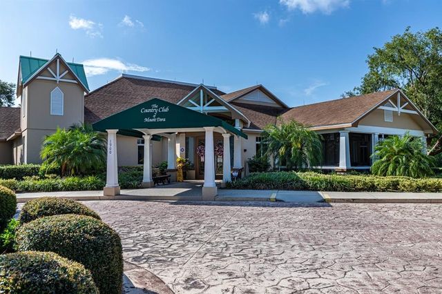 8051 SAINT JAMES WAY, Mount Dora, FL 32757