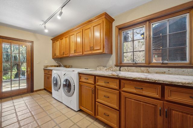 4201 Garden Hwy, Sacramento, CA 95834