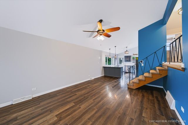 314 E Vermont Street, Villa Park, IL 60181