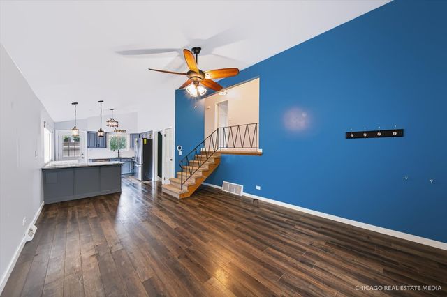 314 E Vermont Street, Villa Park, IL 60181
