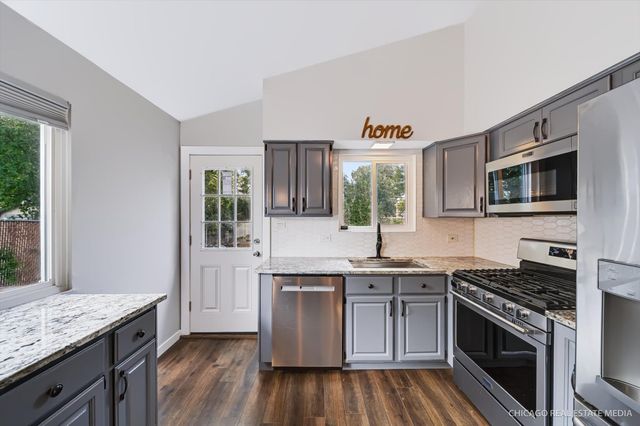 314 E Vermont Street, Villa Park, IL 60181