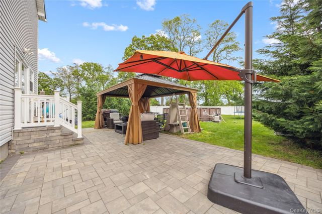 81 Pearsall Avenue, Freeport, NY 11520