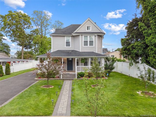 81 Pearsall Avenue, Freeport, NY 11520