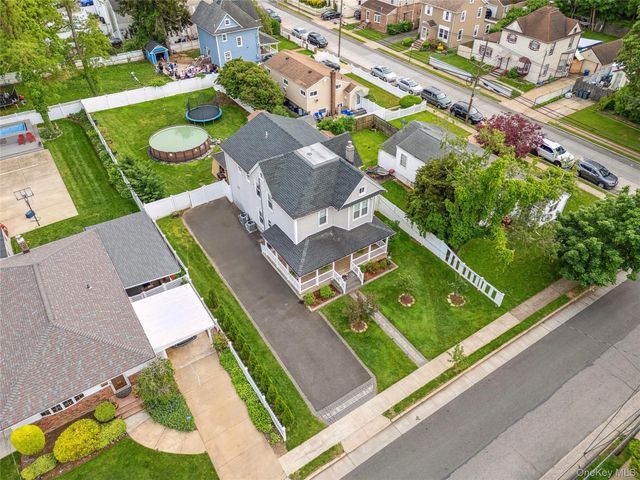 81 Pearsall Avenue, Freeport, NY 11520