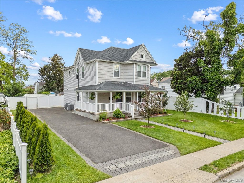 81 Pearsall Avenue, Freeport, NY 11520