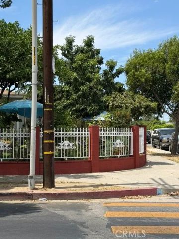 14800 Lanark, Panorama City, CA 91402