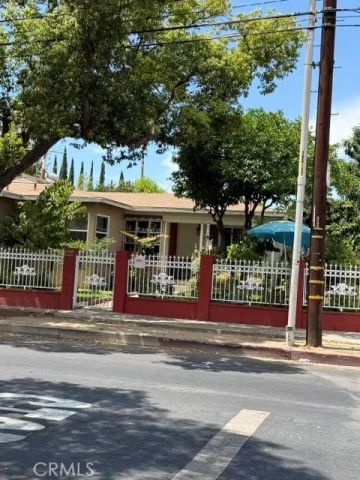14800 Lanark, Panorama City, CA 91402