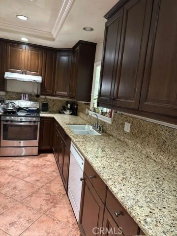 14800 Lanark, Panorama City, CA 91402