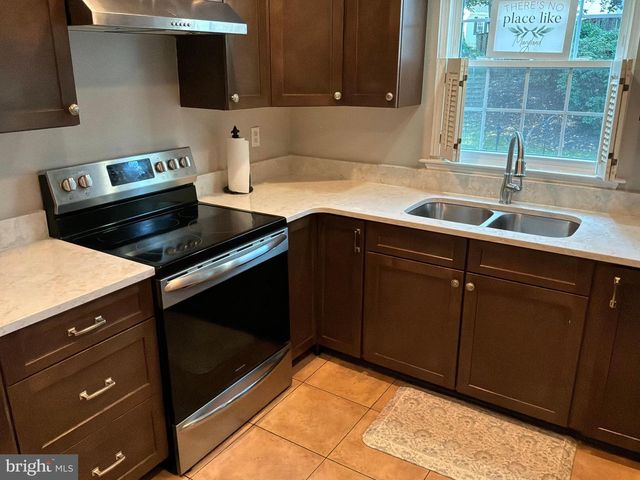 10888 BEECH CREEK DR NW, Columbia, MD 21044