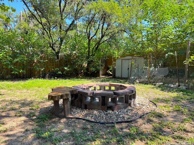 337 Dreamland, Canyon Lake, TX 78133