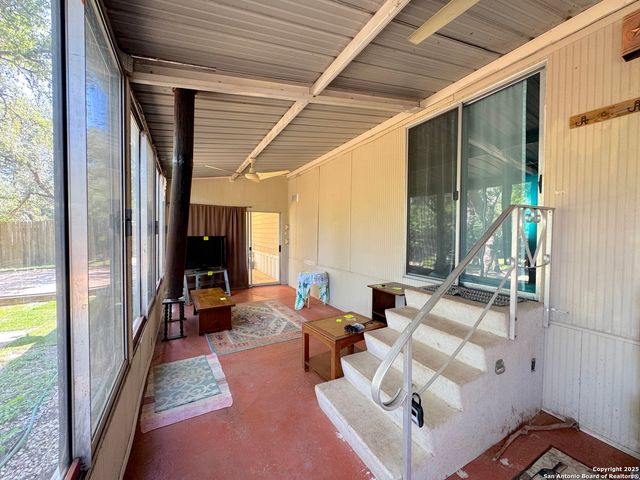 337 Dreamland, Canyon Lake, TX 78133