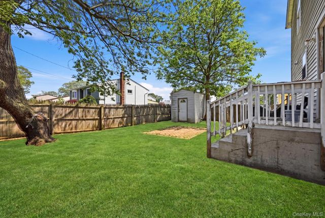 390 Atlantic Street, Copiague, NY 11726