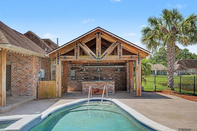 30961 Concord St, Walker, LA 70785